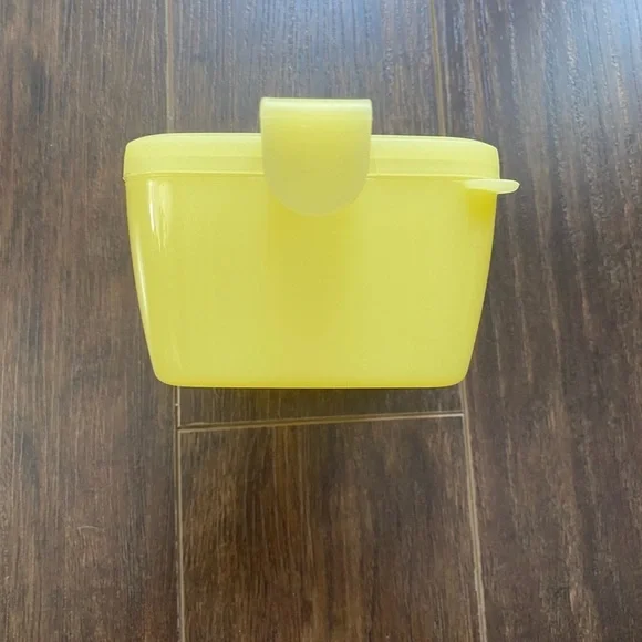 Tupperware Cheese Hanger - Picture 2 of 8